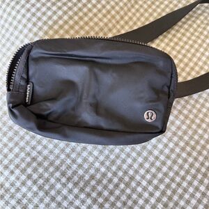 lululemon Everywhere Belt Bag 1L